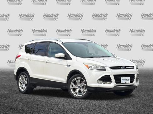 Used 2014 Ford Escape Titanium w/ Equipment Group 401A FWD image 2