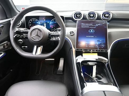 Used 2026 Mercedes-Benz GLC 300 image 9