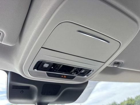 New 2026 Lincoln Navigator Premiere AWD/4WD image 30