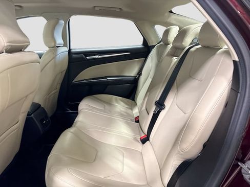 Used 2017 Ford Fusion Titanium FWD image 19