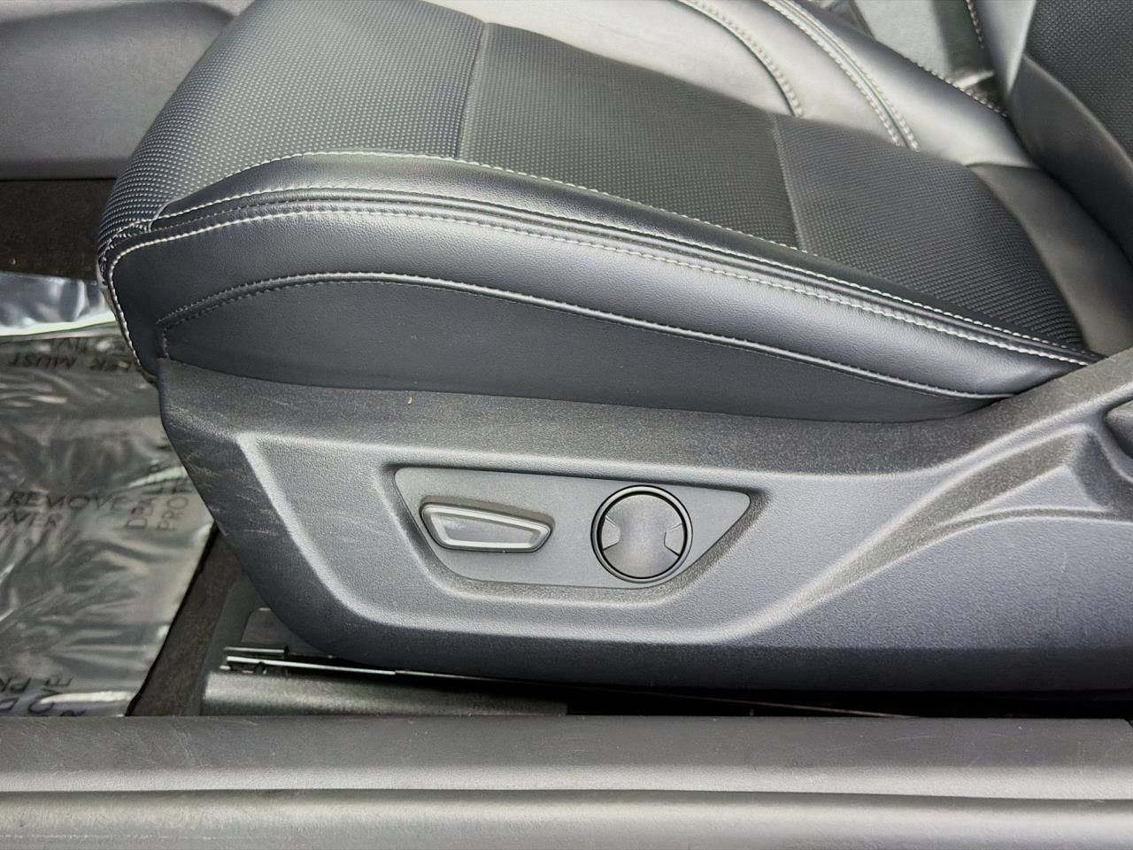 Used 2025 Ford Mustang Premium RWD image 36