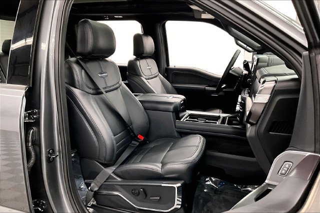 Used 2026 Ford F250 Platinum AWD/4WD image 8