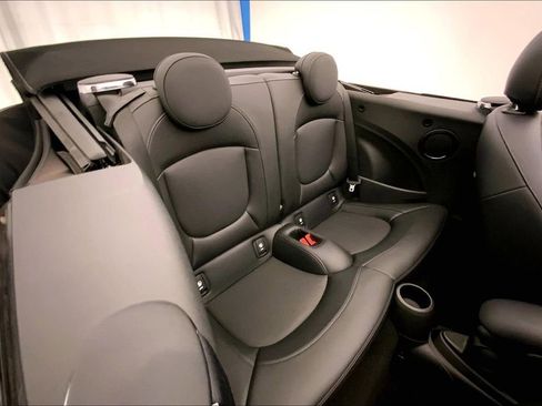 Used 2019 MINI Cooper Convertible w/ Signature Upholstery Package FWD image 15
