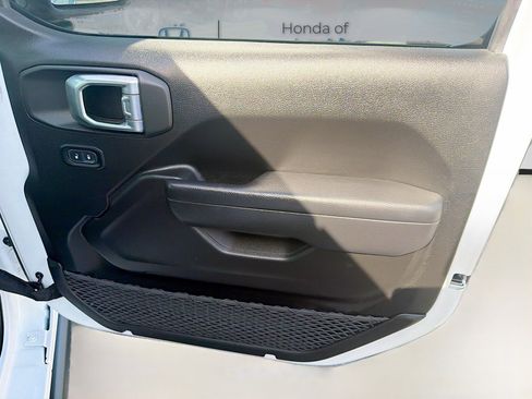 Used 2023 Jeep Gladiator Rubicon w/ LED Lighting Group image 34