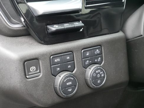 Used 2022 Chevrolet Silverado 1500 LTZ w/ LTZ Premium Package image 20