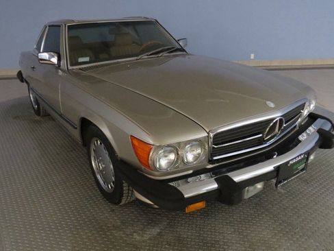 Used 1988 Mercedes-Benz 560 SL image 38