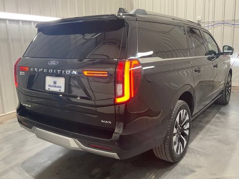Used 2025 Ford Expedition Max Platinum w/ Driver's Package AWD/4WD image 24