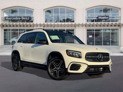 Used 2025 Mercedes-Benz GLB 250 image 1