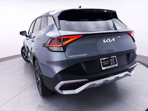 Used 2024 Kia Sportage EX FWD image 4
