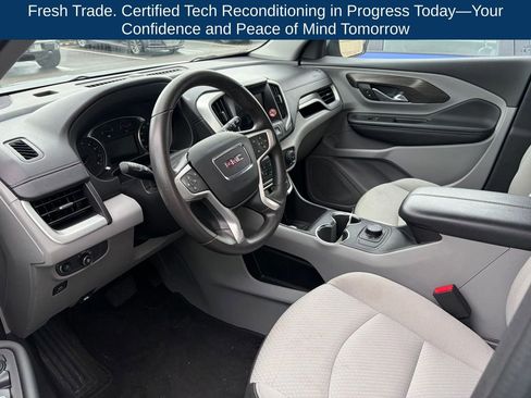 Used 2024 GMC Terrain SLE image 6