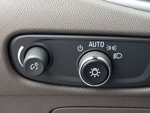 Used 2022 Chevrolet Malibu LT FWD image 23