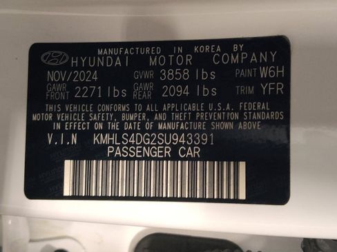 Used 2025 Hyundai Elantra SEL FWD image 33