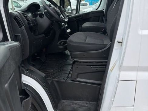 Used 2024 RAM ProMaster 2500 w/ Convenience Group FWD image 10