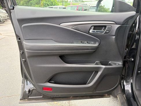 Used 2023 Honda Ridgeline RTL image 10