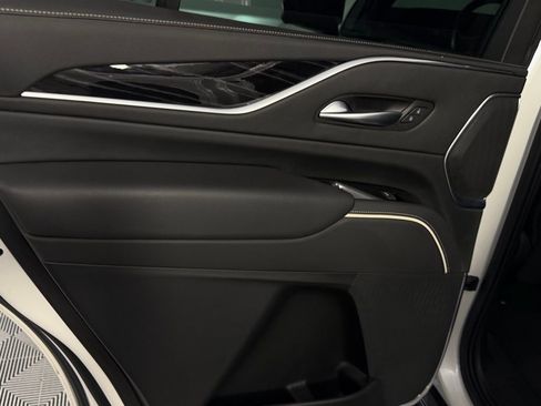 Used 2021 Cadillac Escalade Sport w/ LPO, ONYX Package image 28