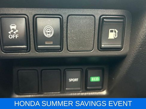 Used 2020 Nissan Rogue S FWD image 24