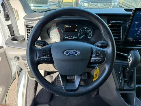 Used 2024 Ford Transit 350 XLT image 5