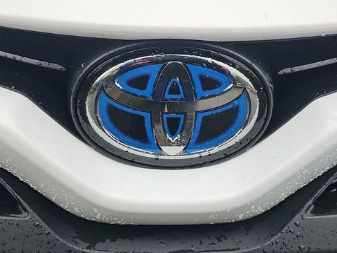 Used 2024 Toyota Camry SE w/ Cold Weather Package FWD image 31