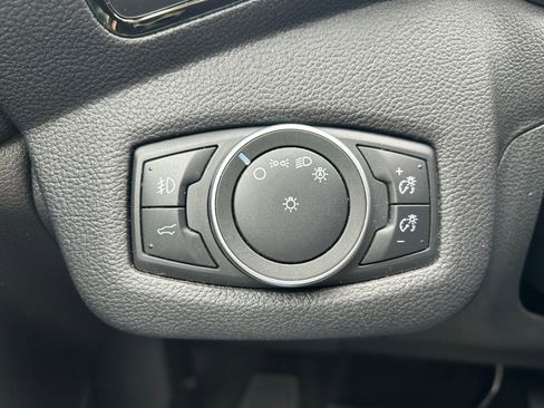 Used 2018 Ford Escape SEL FWD image 16