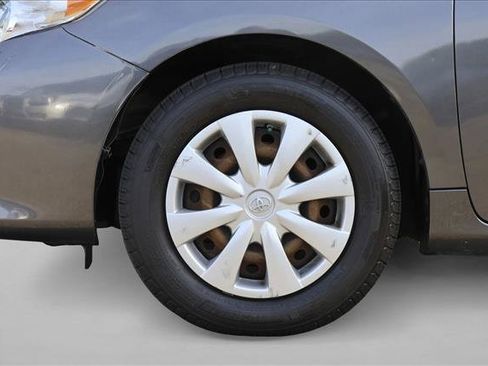 Used 2010 Toyota Corolla LE FWD image 9