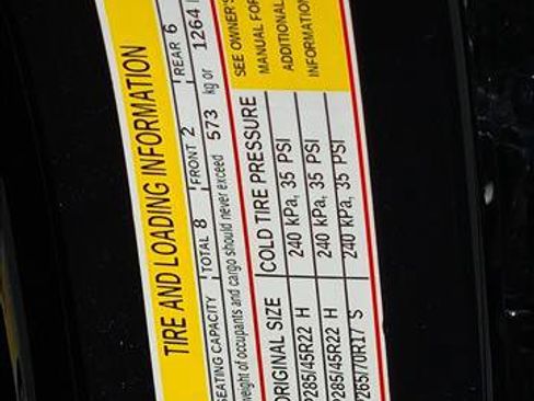 Used 2019 Cadillac Escalade ESV Platinum AWD/4WD image 22