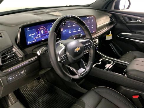 Used 2025 Chevrolet Traverse High Country w/ LPO, Floor Liner Package AWD/4WD image 14
