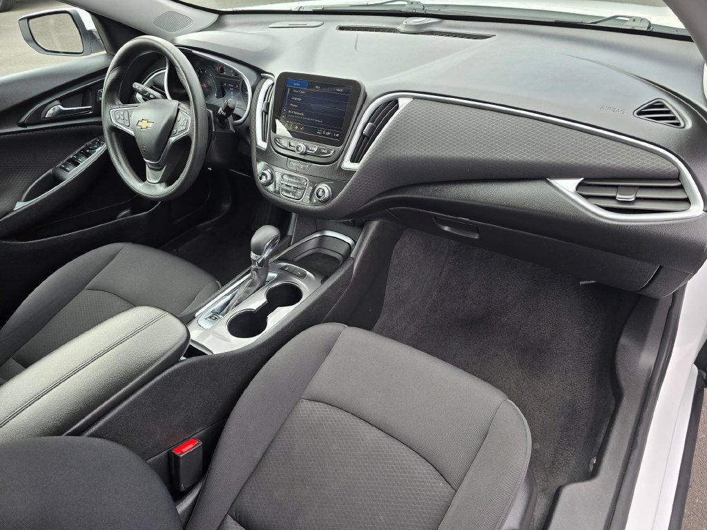 Used 2024 Chevrolet Malibu LT FWD image 16