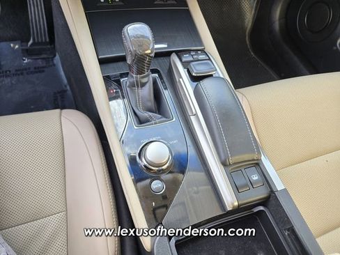 Used 2016 Lexus GS 200t w/ Premium Package RWD image 30