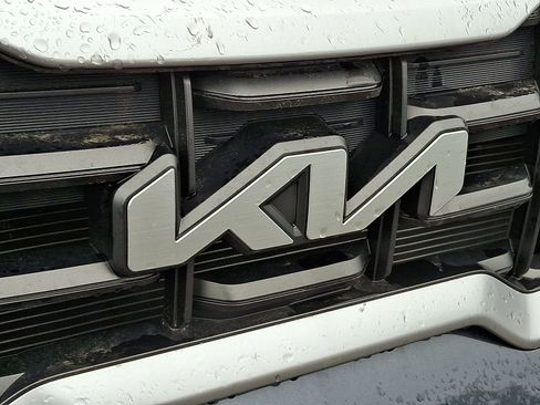 Used 2023 Kia Telluride S w/ S Sunroof Package AWD/4WD image 4