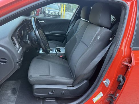 Used 2020 Dodge Charger SXT RWD image 3