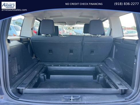 Used 2008 Dodge Nitro SXT RWD image 7