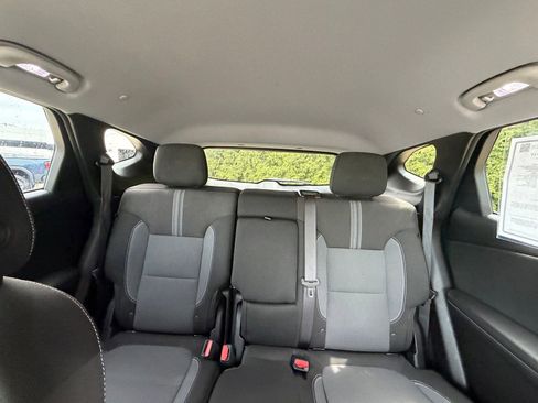 Used 2024 Chevrolet Blazer LT w/ Convenience Package FWD image 3