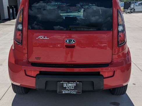 Used 2011 Kia Soul + image 3