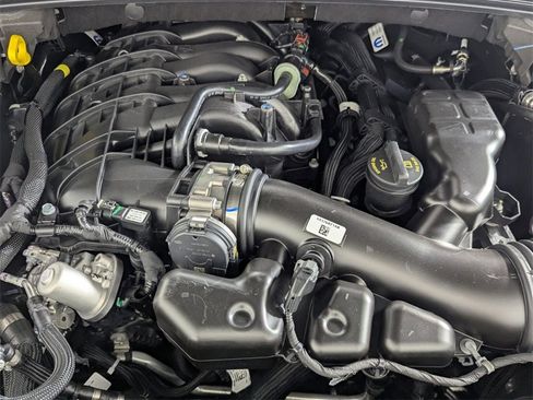 New 2025 Jeep Grand Cherokee Altitude image 9