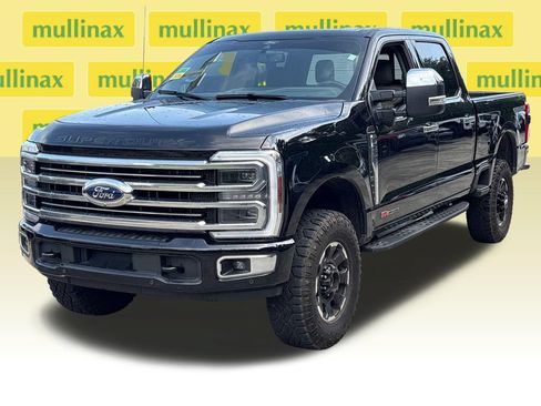 Used 2025 Ford F250 Platinum w/ Platinum Plus Package AWD/4WD image 14