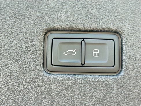 New 2026 Audi Q8 Premium Plus image 13