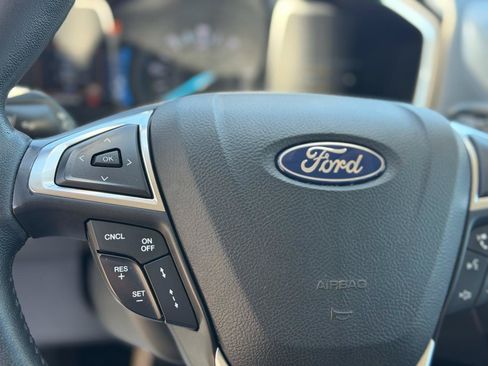 Used 2018 Ford Fusion SE w/ Equipment Group 602A FWD image 29