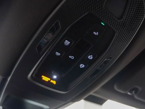 Certified 2025 Porsche Panamera 4 AWD/4WD image 19