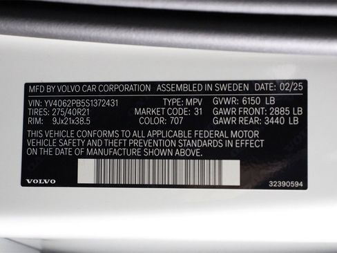 New 2025 Volvo XC90 B6 Plus image 17