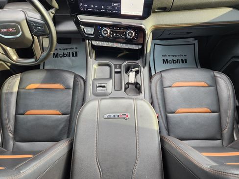 Used 2024 GMC Sierra 2500 AT4 w/ AT4 Premium Plus Package AWD/4WD image 18