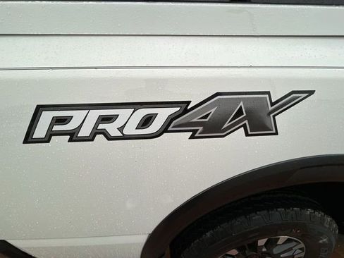 Used 2023 Nissan Titan PRO-4X w/ Pro-4x Convenience Package image 35