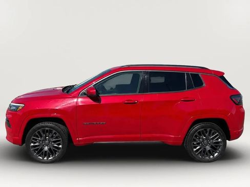 Used 2022 Jeep Compass Limited w/ (RED) Package AWD/4WD image 4