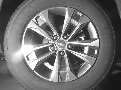 Used 2025 Chevrolet Equinox LT FWD image 15