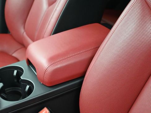 Certified 2024 Porsche Macan S image 21