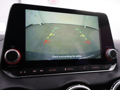 Used 2024 Nissan Sentra SV FWD image 16