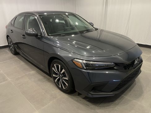 Used 2022 Honda Civic EX-L image 3