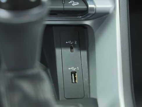 Used 2019 Audi Q3 2.0T Premium Plus image 26