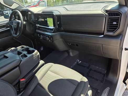Used 2023 Chevrolet Silverado 1500 LT AWD/4WD image 18