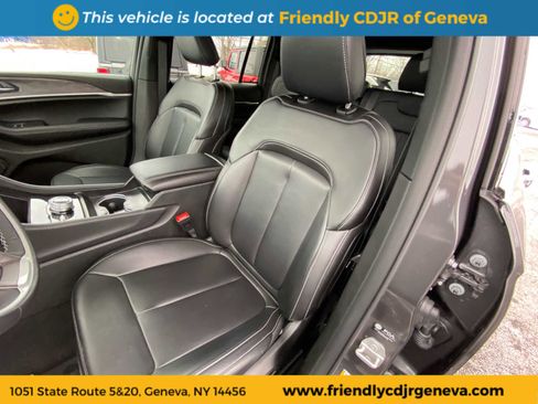 Used 2025 Jeep Grand Cherokee Limited w/ Trailer Tow Package image 8