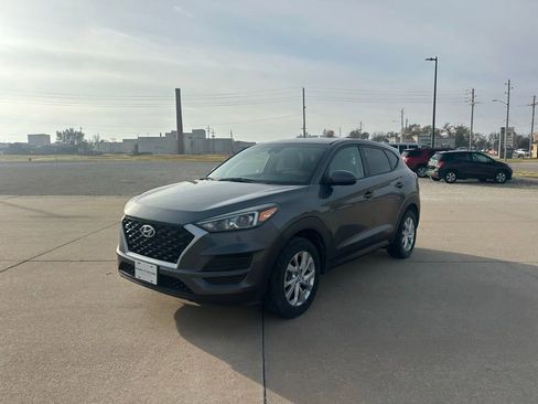 Used 2019 Hyundai Tucson SE image 7
